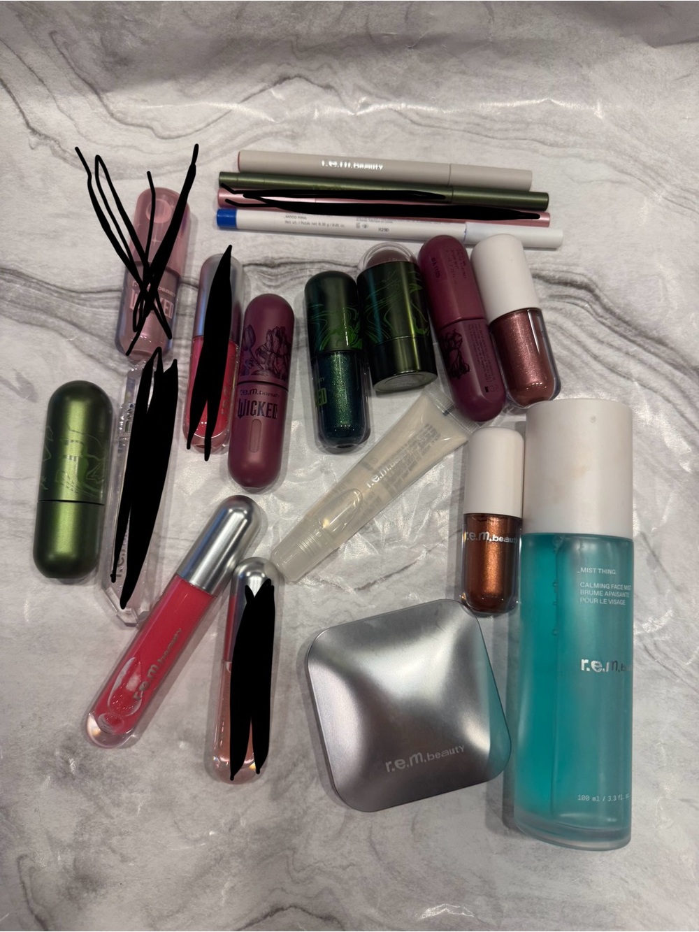 REM Beauty Ariana Grande Makeup Bundle